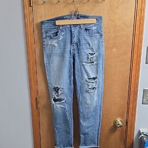 American Eagle Outfitters Distressed Blue Cropped Jeans